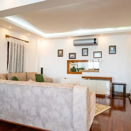 Villa Elfu Villa