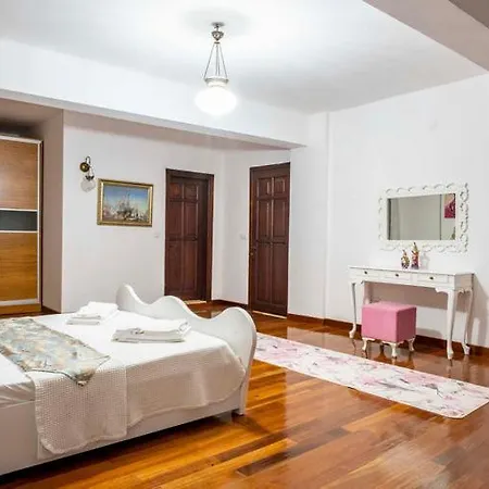 Villa Elfu Villa