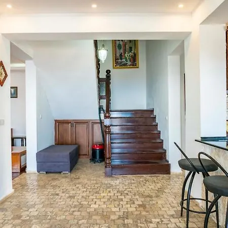 Villa Elfu